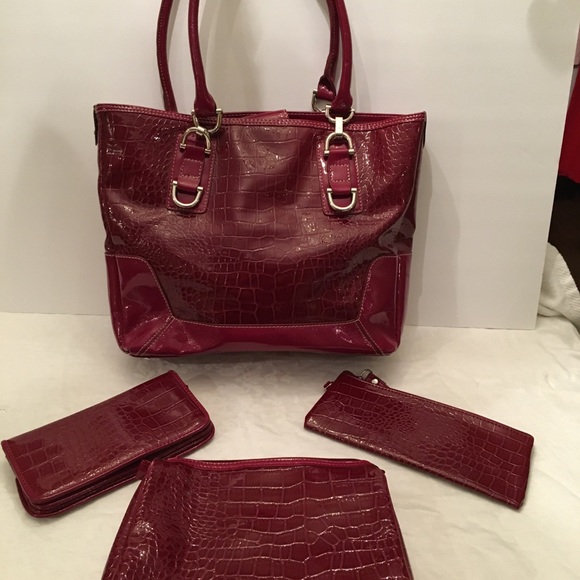 Beautiful burgundy purse bundle! - Picture 2 of 6